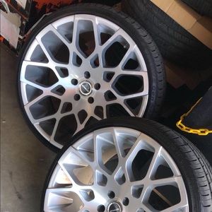 Strada wheel and tire set 22